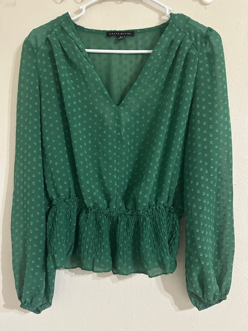 Emerald Green Textured Peplum V‑Neck Blouse